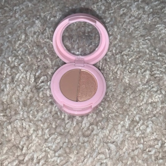 Eyeshadow - Picture 4 of 4